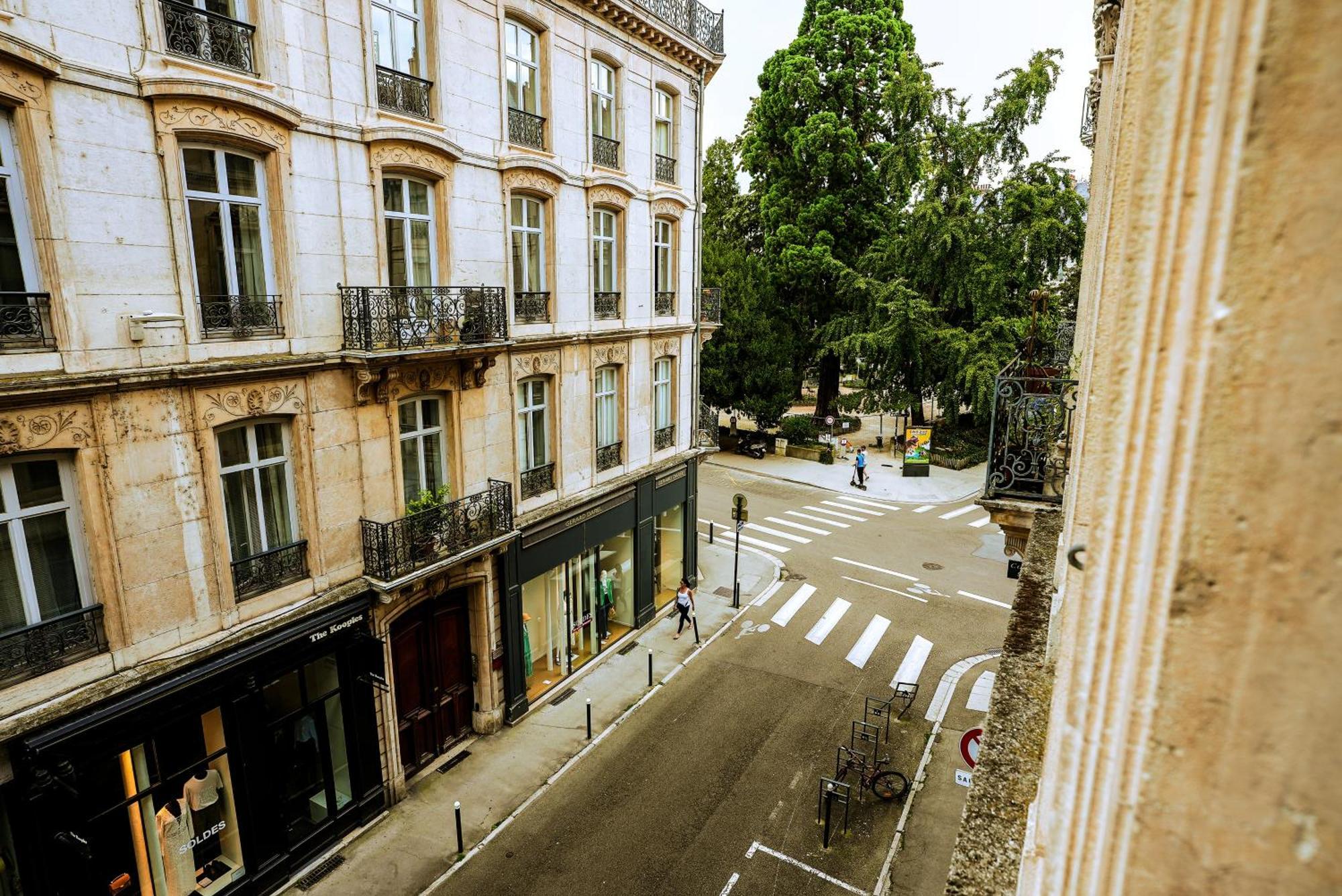 Le St Amour Elegant 2 Chambres *Wifi/Super Centre* Besancon Exterior photo